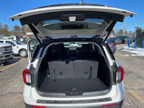 New 2026 Ford Explorer Active w/ Active Comfort Package image 24