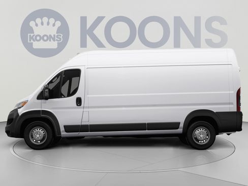 Used 2025 RAM ProMaster 2500 w/ Convenience Group FWD image 2