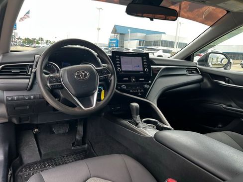 Used 2022 Toyota Camry LE FWD image 17