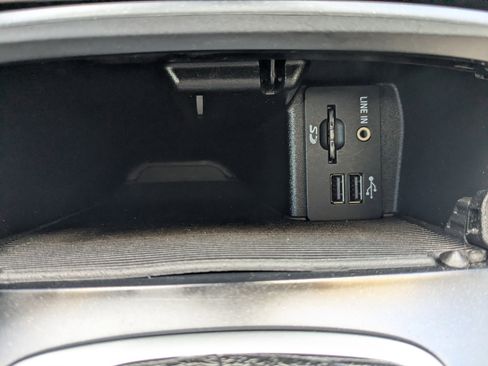 Used 2015 Ford Edge Titanium w/ Equipment Group 302A FWD image 28