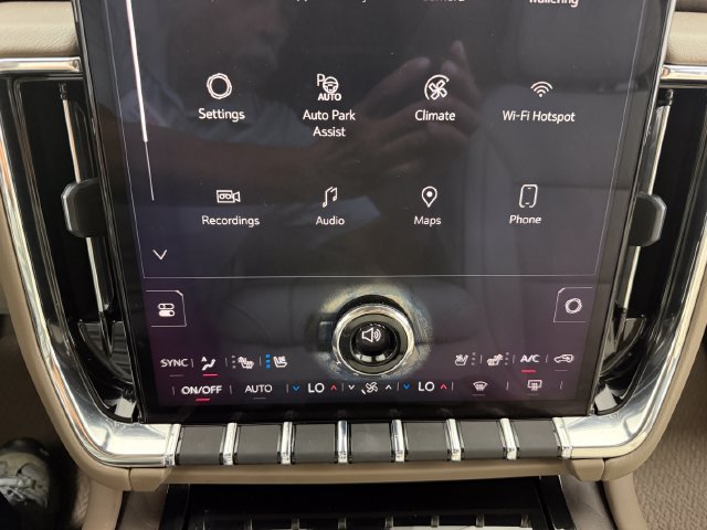 Used 2026 GMC Yukon XL Denali w/ Denali Reserve Package RWD image 19
