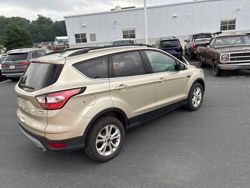 Used 2018 Ford Escape SEL AWD/4WD image 9