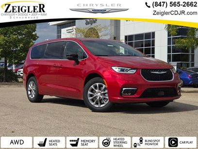 New 2026 Chrysler Pacifica Select