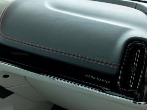 Used 2025 Aston Martin DBX 707 image 29