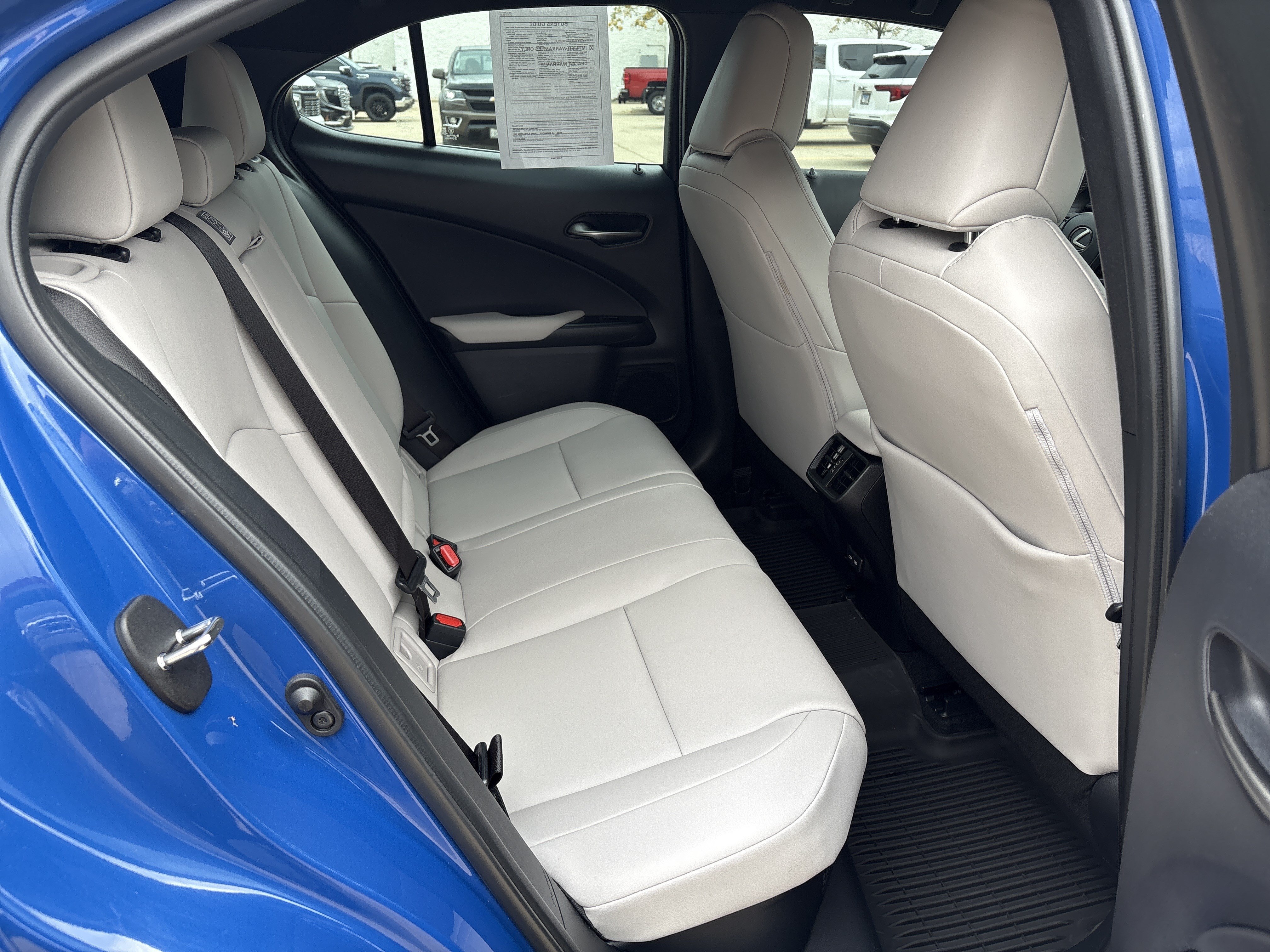 Used 2022 Lexus UX 250h w/ Premium Package AWD/4WD image 16