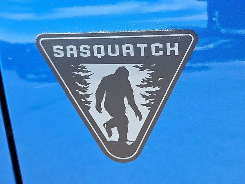 New 2026 Ford Bronco 2-Door w/ Sasquatch Package AWD/4WD image 8