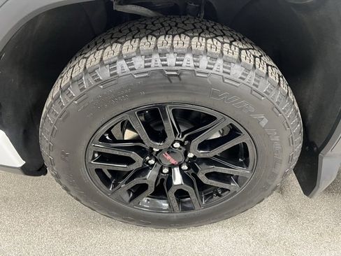 Used 2024 GMC Sierra 1500 Elevation image 18