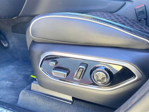 Used 2022 Jeep Grand Cherokee Summit image 8