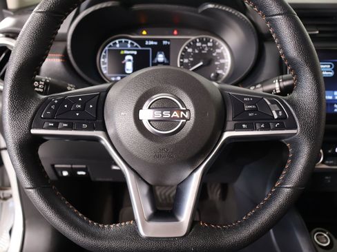 Used 2025 Nissan Versa SR w/ Trunk Package FWD image 3