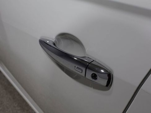 Used 2025 Nissan Altima 2.5 SV image 10