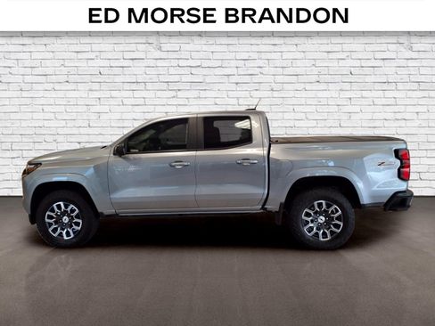 Used 2025 Chevrolet Colorado Z71 AWD/4WD image 2