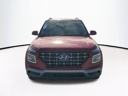 New 2025 Hyundai Venue Limited image 3