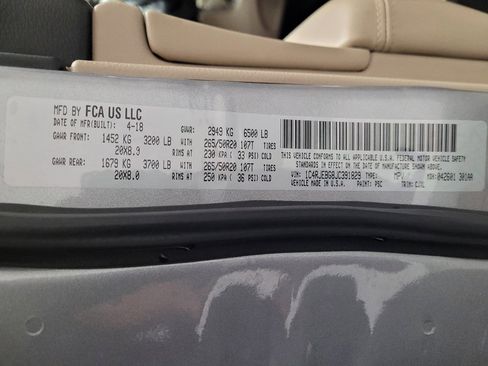 Used 2018 Jeep Grand Cherokee Limited w/ Trailer Tow Group IV image 33