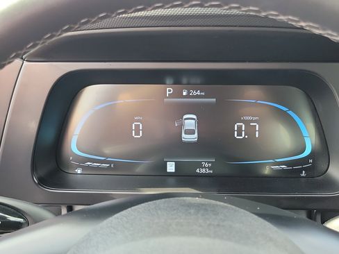 Certified 2025 Hyundai Elantra Sport image 9