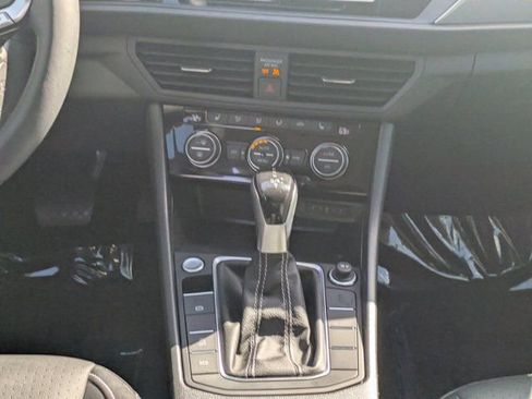 Used 2022 Volkswagen Jetta SE image 15