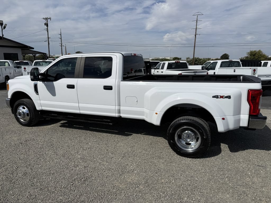 Used 2017 Ford F350 XL w/ Power Equipment Group AWD/4WD image 8
