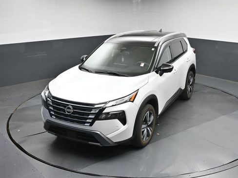 Used 2024 Nissan Rogue SL w/ SL Premium Package image 18