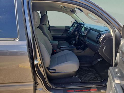 Used 2022 Toyota Tacoma SR5 image 23