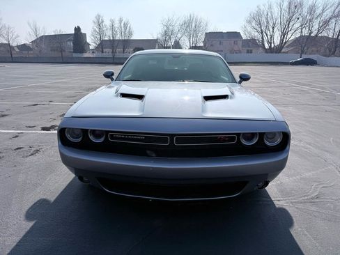 Used 2015 Dodge Challenger R/T w/ Quick Order Package 22B R/T image 9