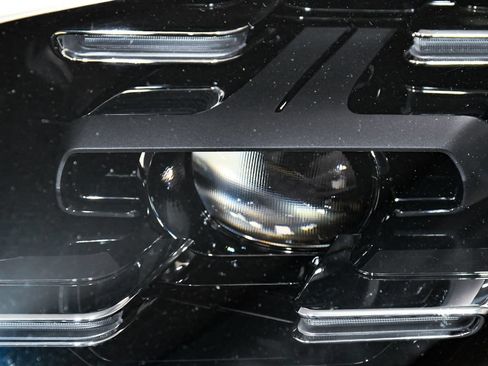 Used 2024 Porsche Cayenne AWD/4WD image 70