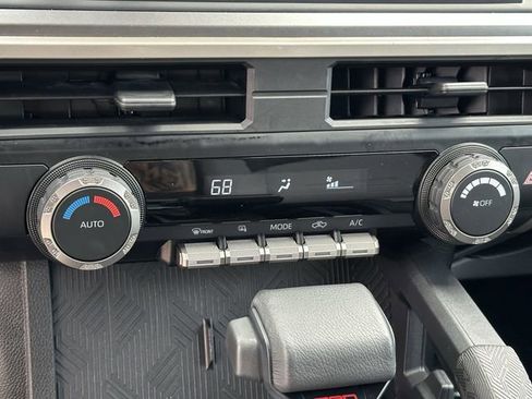 Certified 2024 Toyota Tacoma TRD Off-Road image 19