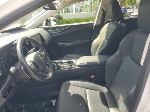 Used 2025 Lexus NX 250 FWD w/ Towing Package (2000 Lbs) image 15