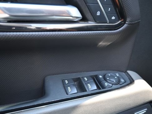 Used 2024 Chevrolet Silverado 1500 ZR2 w/ Technology Package image 17