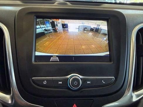 Used 2019 Chevrolet Equinox LS FWD image 14