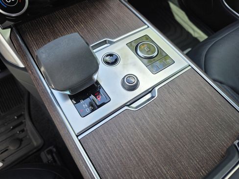 Certified 2023 Land Rover Range Rover SE image 23