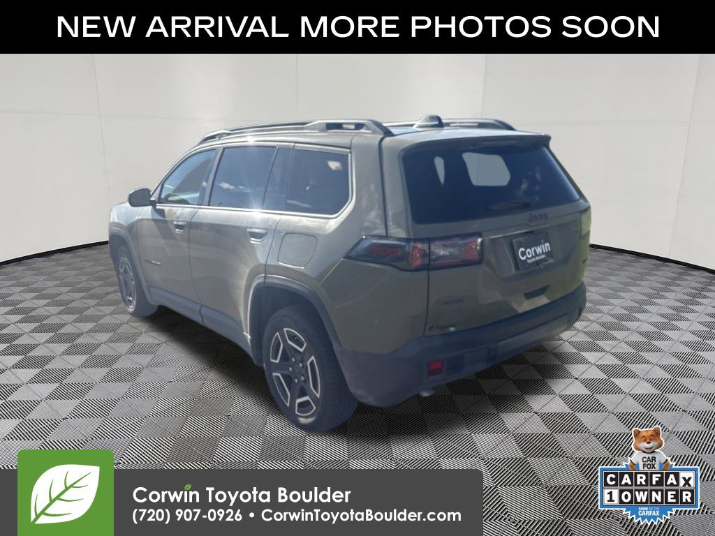 Used 2026 Jeep Cherokee Laredo AWD/4WD image 5