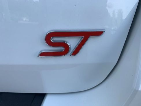 Used 2025 Ford Explorer ST w/ Sun And Sound Package AWD/4WD image 9