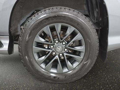 Used 2023 Lexus GX 460 Premium w/ Premium Package AWD/4WD image 28