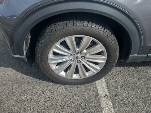 Used 2021 Ford Explorer Limited w/ Hybrid Equipment Group 310A image 3