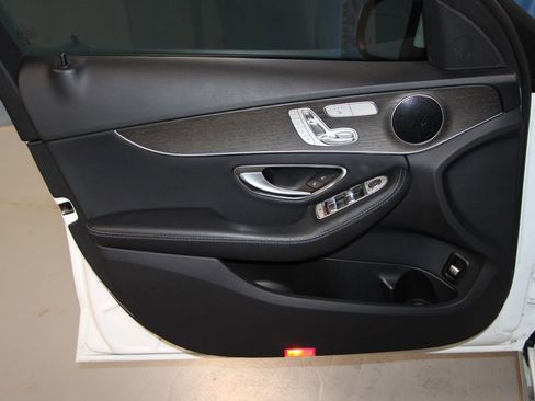 Used 2020 Mercedes-Benz C 300 C 300 image 5