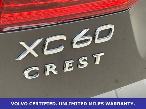 Certified 2024 Volvo XC60 B5 Plus w/ Protection Package Premier AWD/4WD image 9
