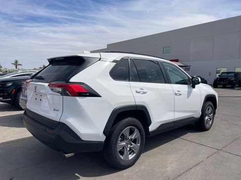Used 2025 Toyota RAV4 XLE image 3