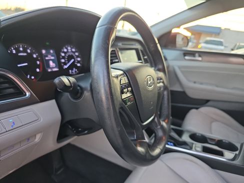 Used 2016 Hyundai Sonata Sport w/ Option Group 02 image 12