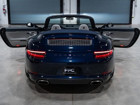 Used 2019 Porsche 911 Carrera RWD image 38