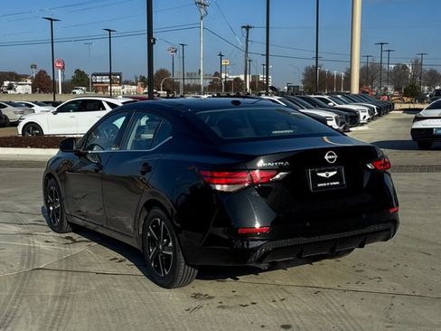 Used 2025 Nissan Sentra SV image 21