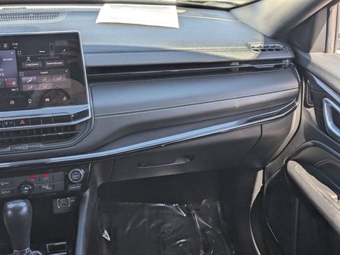 Used 2022 Jeep Compass Altitude image 15