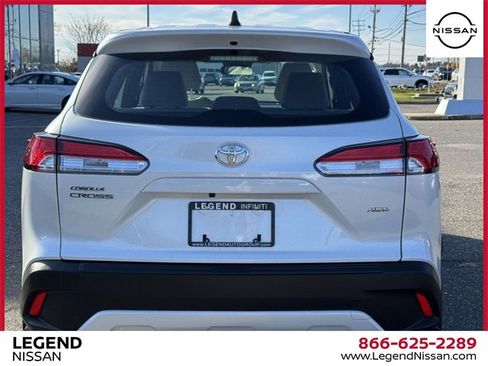 Used 2023 Toyota Corolla Cross L image 6