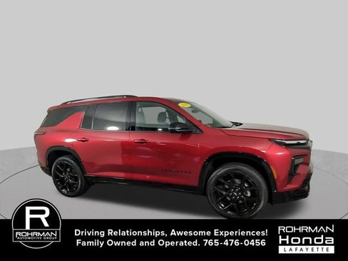 Used 2026 Chevrolet Traverse RS w/ LPO, Floor Liner Package FWD image 2
