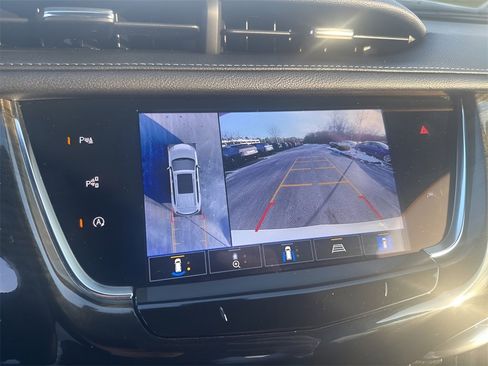 Used 2021 Cadillac XT6 Premium Luxury image 27