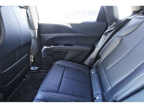 New 2026 Cadillac Lyriq Luxury image 12