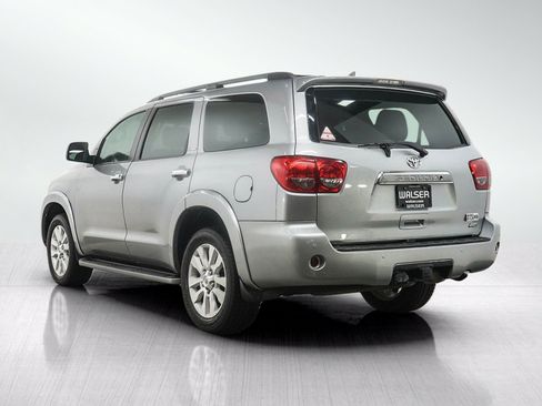 Used 2016 Toyota Sequoia Platinum AWD/4WD image 3