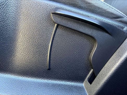 Used 2013 Ford Focus SE image 32