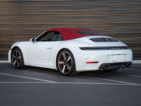 Certified 2026 Porsche 911 Carrera 4S AWD/4WD image 3