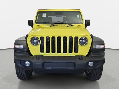 Used 2024 Jeep Wrangler Sport S image 2
