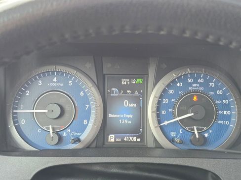 Used 2020 Toyota Sienna XLE image 6