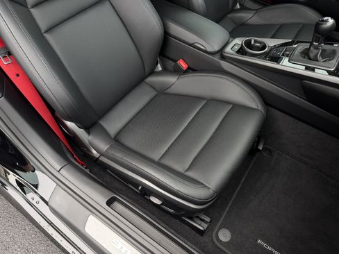 Certified 2023 Porsche 911 Carrera S RWD image 17